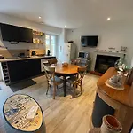 Petite Maison Dans La Manche * Créances
