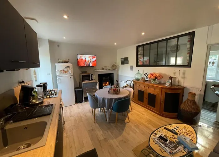 Petite Maison Dans La Manche Creances