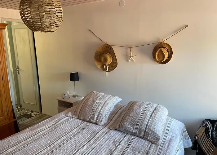 Petite Maison Dans La Manche Creances