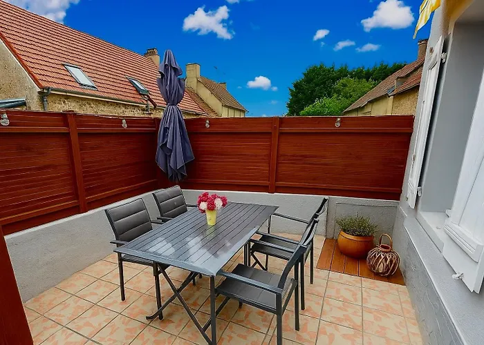 Holiday home Petite Maison Dans La Manche Creances